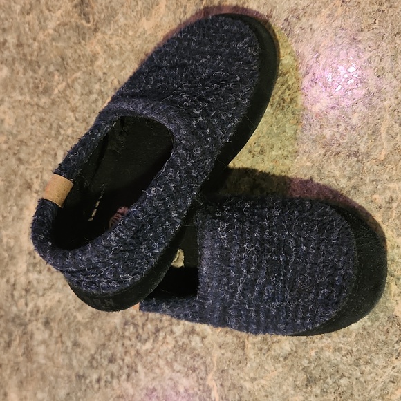 Acorn slippers - Picture 2 of 4